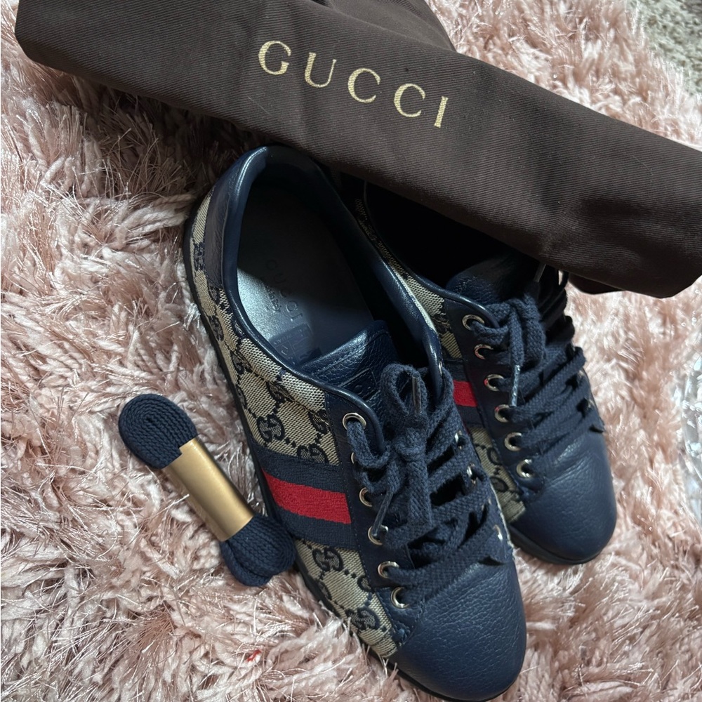 Gucci Navy and Beige Sneakers